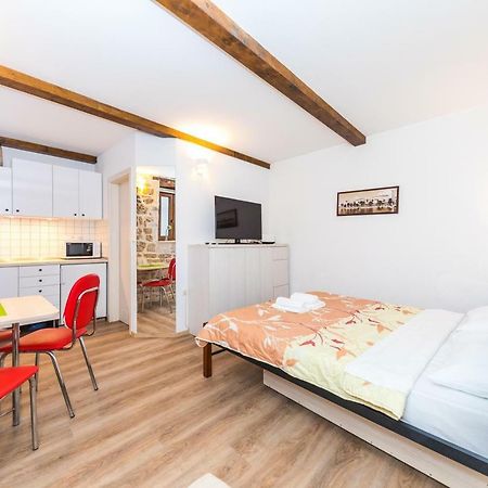 Apartamento First Vestibul Split Exterior foto
